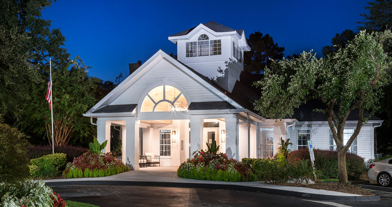 exterior of clubhouse at 550 Abernathy, atlanta ga