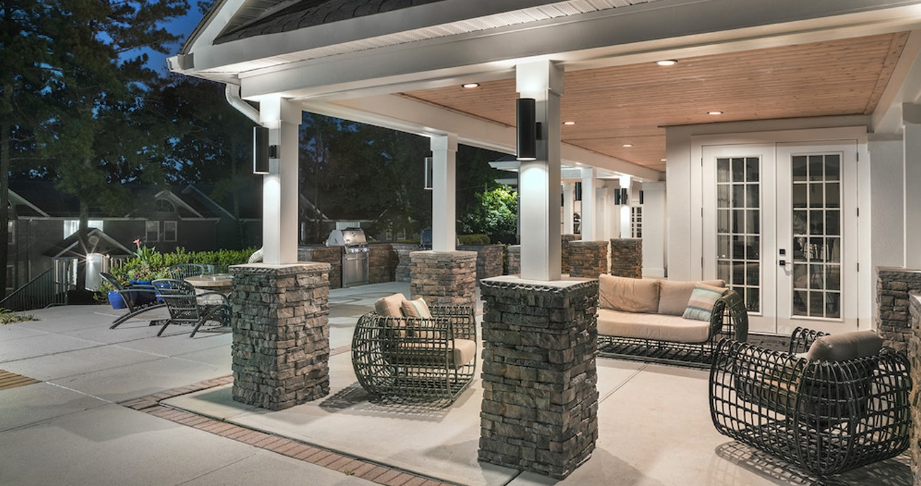 outdoor patio area, 550Abernathy atlanta ga